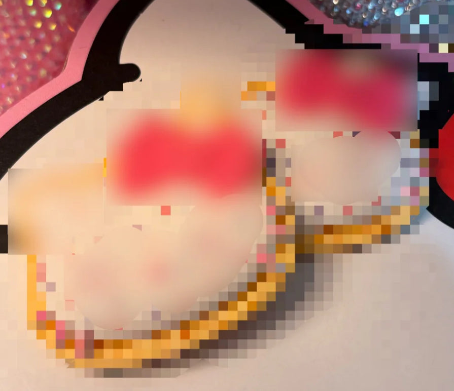Cookie faced kitty